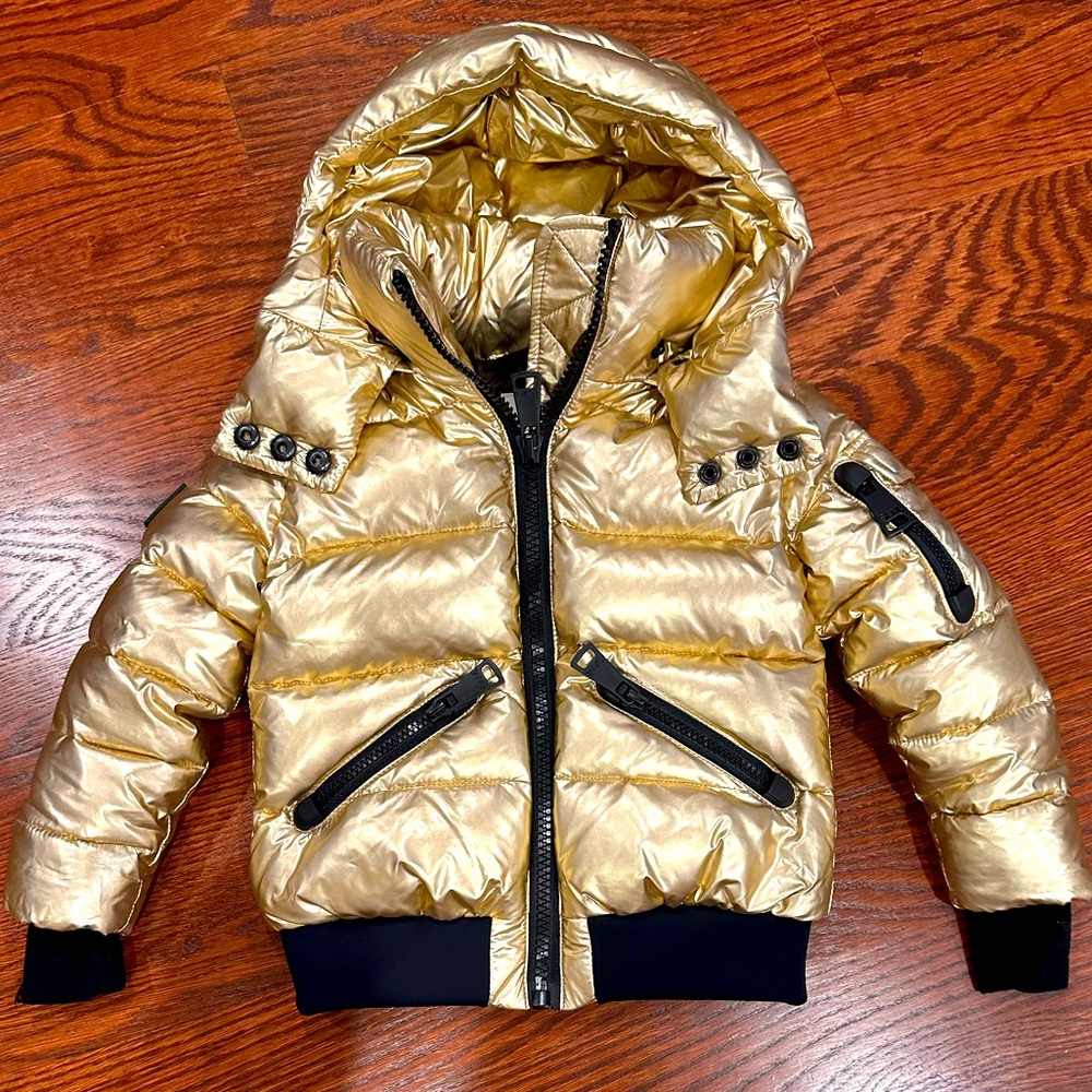 Little girl SAM. Metallic gold puffer hooded jacket size 2